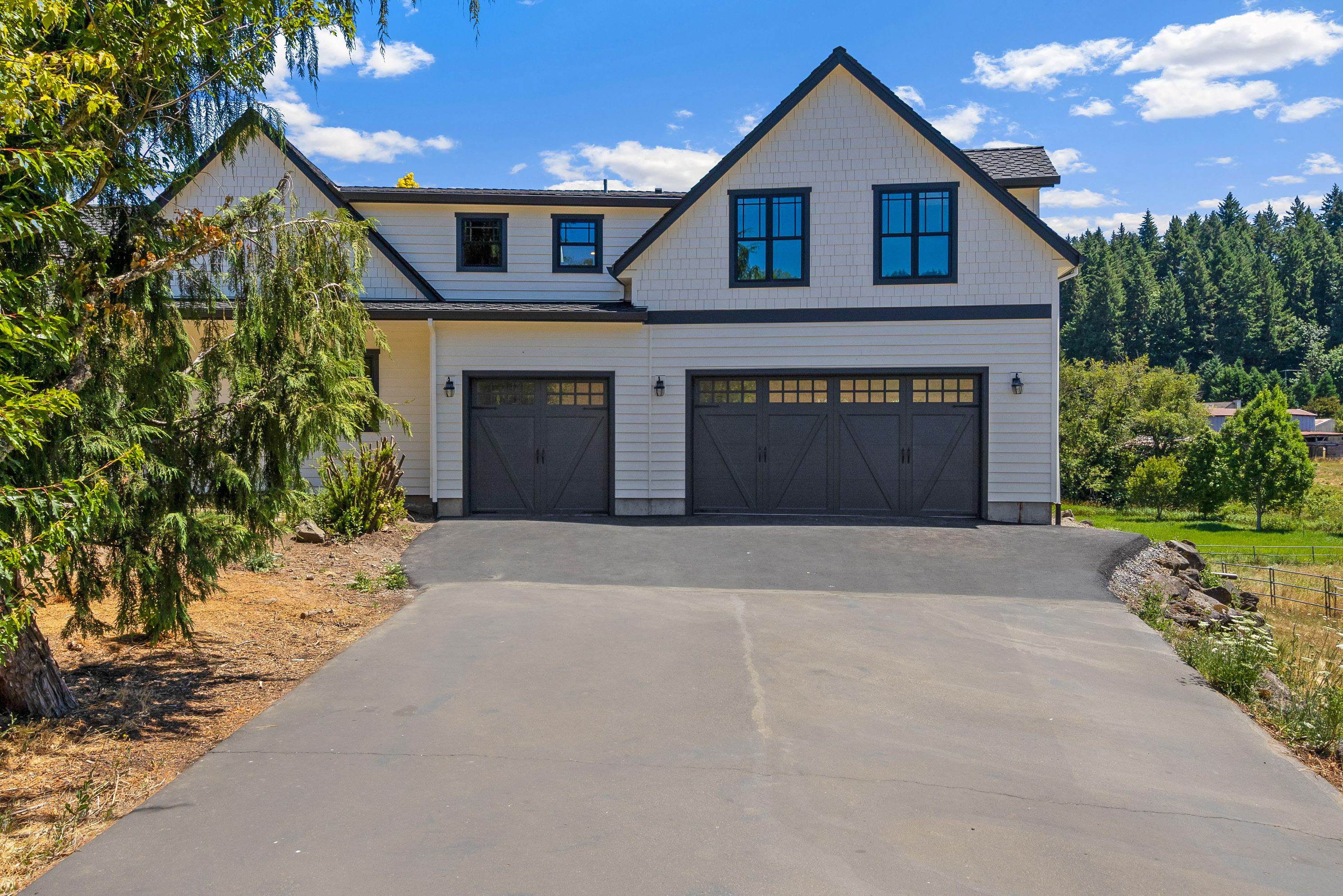 Brand new garage and bonus rooms
